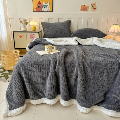 Throw Blanket, Double-Layer Vertical And Horizontal Striped Blanket, 3D Stripe Reversible, Ultra-Soft And Skin-Friendly for All Seasons, Suitable for Sofa/Bed/Office/Lunch Break/Travel, Machine Washable