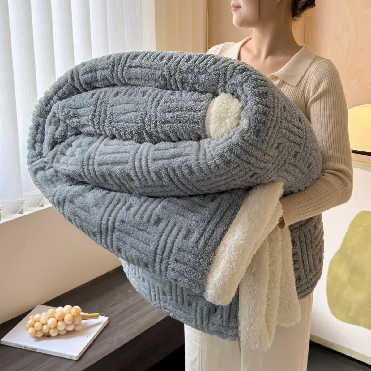 Throw Blanket, Double-Layer Vertical And Horizontal Striped Blanket, 3D Stripe Reversible, Ultra-Soft And Skin-Friendly for All Seasons, Suitable for Sofa/Bed/Office/Lunch Break/Travel, Machine Washable